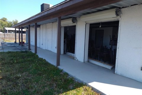 Commercial property in Hudson, Florida 115.11 sq.m. № 2118455 - photo 13