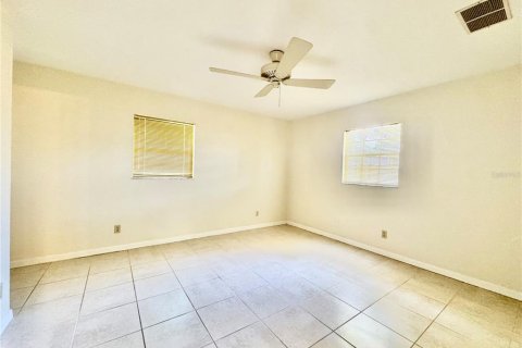 Villa ou maison à louer à Palm Coast, Floride: 2 chambres, 95.6 m2 № 2102338 - photo 9