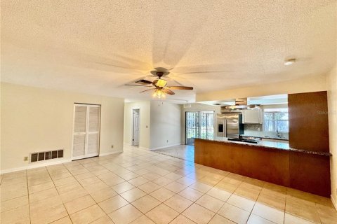 Villa ou maison à louer à Palm Coast, Floride: 2 chambres, 95.6 m2 № 2102338 - photo 3