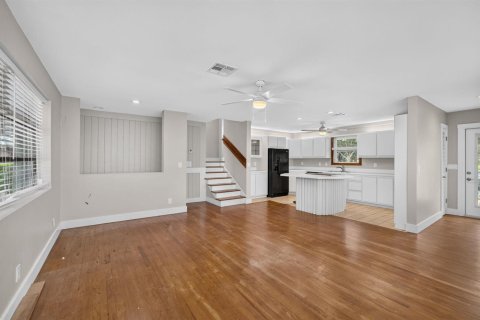 Villa ou maison à louer à Hobe Sound, Floride: 3 chambres, 129.6 m2 № 2399754 - photo 11