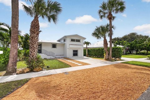 Villa ou maison à louer à Hobe Sound, Floride: 3 chambres, 129.6 m2 № 2399754 - photo 3