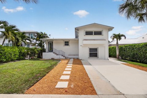 Villa ou maison à louer à Hobe Sound, Floride: 3 chambres, 129.6 m2 № 2399754 - photo 4