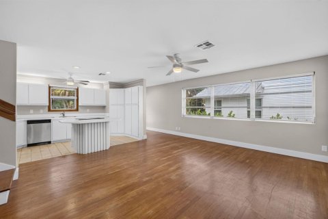 Villa ou maison à louer à Hobe Sound, Floride: 3 chambres, 129.6 m2 № 2399754 - photo 12