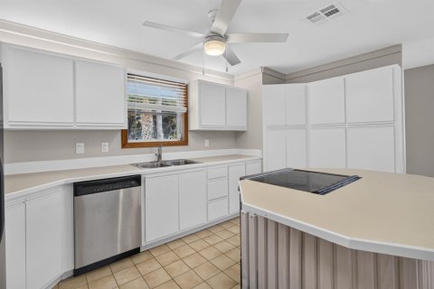 Villa ou maison à louer à Hobe Sound, Floride: 3 chambres, 129.6 m2 № 2399754 - photo 21