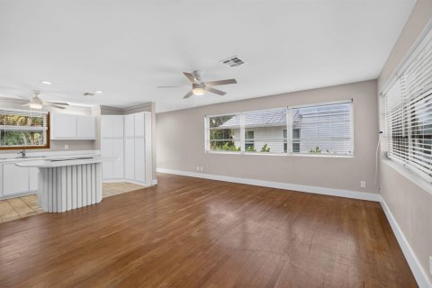 Villa ou maison à louer à Hobe Sound, Floride: 3 chambres, 129.6 m2 № 2399754 - photo 13