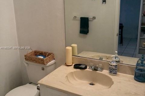 Снять в аренду кондоминиум в Корал-Спрингс, Флорида 2 спальни, 125.42м2, № 2008823 - фото 10