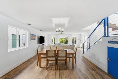 House in Key Largo, Florida 3 bedrooms, 167.6 sq.m. № 2411980 - photo 21