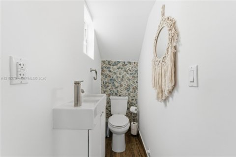 House in Key Largo, Florida 3 bedrooms, 167.6 sq.m. № 2411980 - photo 8
