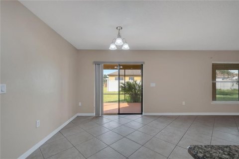 House in Kissimmee, Florida 5 bedrooms, 323.11 sq.m. № 1520661 - photo 6