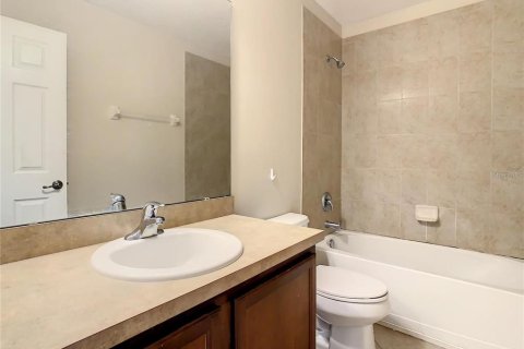 House in Kissimmee, Florida 5 bedrooms, 323.11 sq.m. № 1520661 - photo 10