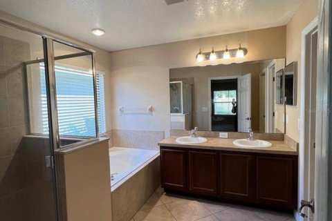House in Kissimmee, Florida 5 bedrooms, 323.11 sq.m. № 1520661 - photo 11