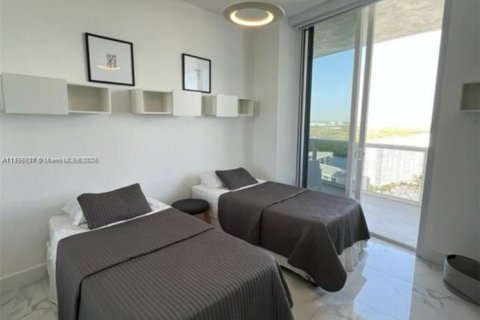 Condo in Sunny Isles Beach, Florida, 2 bedrooms  № 1962927 - photo 14