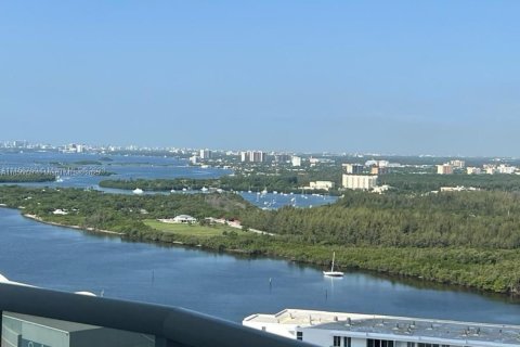 Condo in Sunny Isles Beach, Florida, 2 bedrooms  № 1962927 - photo 25