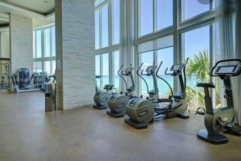 Condo in Sunny Isles Beach, Florida, 2 bedrooms  № 1962927 - photo 30