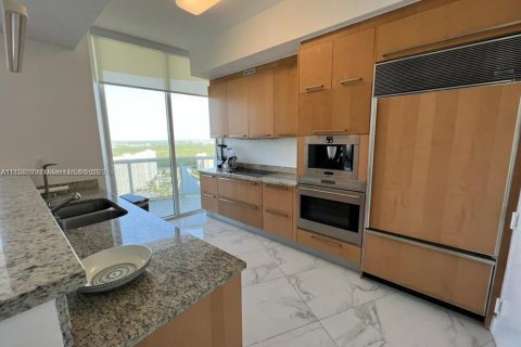 Condo in Sunny Isles Beach, Florida, 2 bedrooms  № 1962927 - photo 13