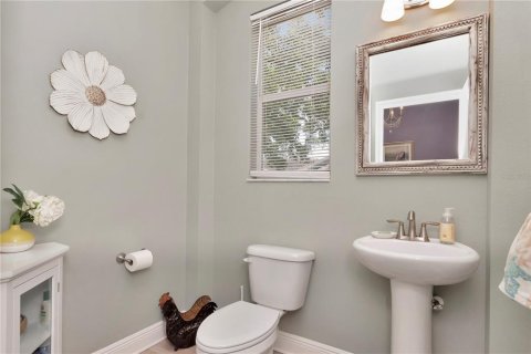 House in Tampa, Florida 4 bedrooms, 290.32 sq.m. № 1630377 - photo 20