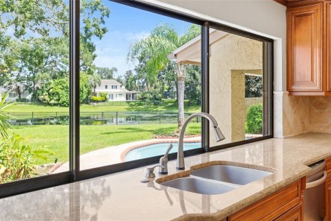 Villa ou maison à vendre à Tampa, Floride: 4 chambres, 261.89 m2 № 1911228 - photo 12