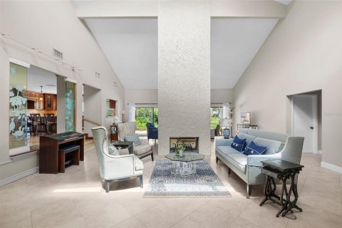 Villa ou maison à vendre à Tampa, Floride: 4 chambres, 261.89 m2 № 1911228 - photo 4