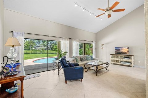 Villa ou maison à vendre à Tampa, Floride: 4 chambres, 261.89 m2 № 1911228 - photo 6