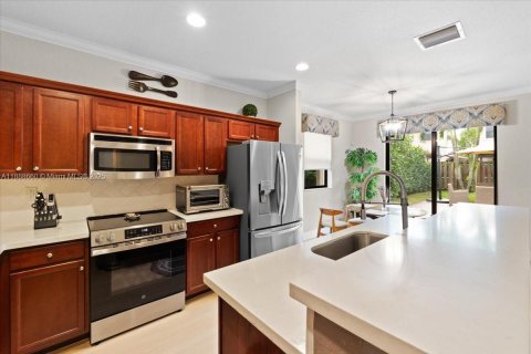 Купить виллу или дом в Майами, Флорида 5 спален, 227.05м2, № 1948488 - фото 18