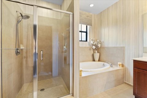 Купить виллу или дом в Майами, Флорида 5 спален, 227.05м2, № 1948488 - фото 27