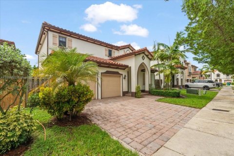 Купить виллу или дом в Майами, Флорида 5 спален, 227.05м2, № 1948488 - фото 6