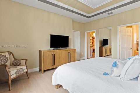 Купить виллу или дом в Майами, Флорида 5 спален, 227.05м2, № 1948488 - фото 23