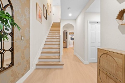 Купить виллу или дом в Майами, Флорида 5 спален, 227.05м2, № 1948488 - фото 7