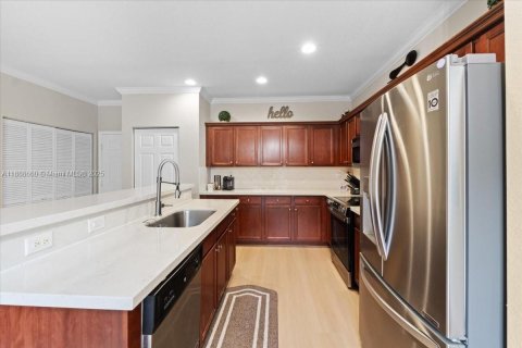 Купить виллу или дом в Майами, Флорида 5 спален, 227.05м2, № 1948488 - фото 17