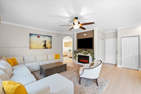 Купить виллу или дом в Майами, Флорида 5 спален, 227.05м2, № 1948488 - фото 3