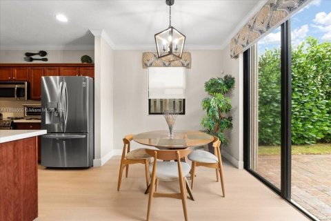 Купить виллу или дом в Майами, Флорида 5 спален, 227.05м2, № 1948488 - фото 20