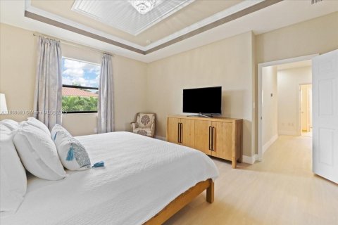 Купить виллу или дом в Майами, Флорида 5 спален, 227.05м2, № 1948488 - фото 21