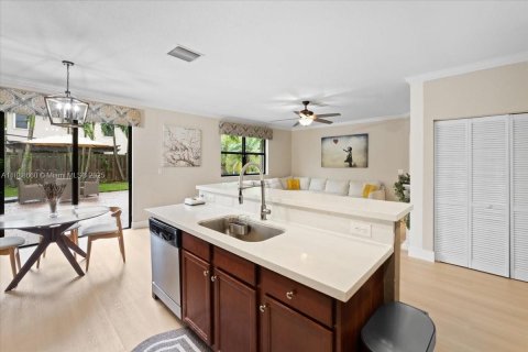 Купить виллу или дом в Майами, Флорида 5 спален, 227.05м2, № 1948488 - фото 15