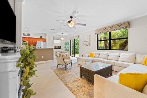 Купить виллу или дом в Майами, Флорида 5 спален, 227.05м2, № 1948488 - фото 13