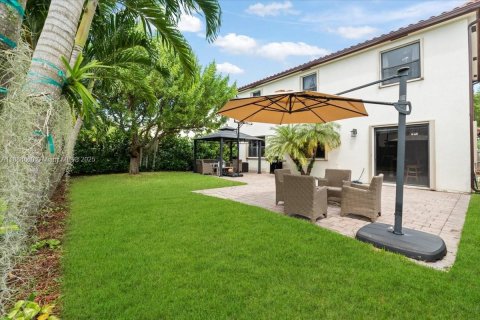 Купить виллу или дом в Майами, Флорида 5 спален, 227.05м2, № 1948488 - фото 5