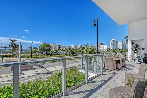 Condo in Sarasota, Florida, 2 bedrooms  № 2428924 - photo 22