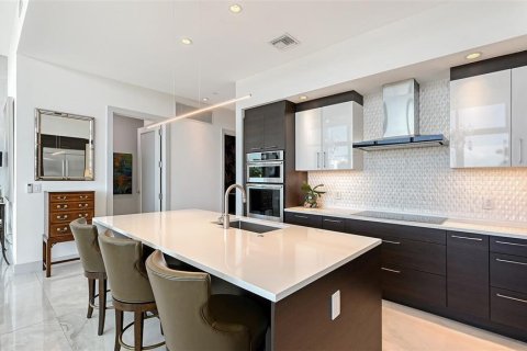 Condo in Sarasota, Florida, 2 bedrooms  № 2428924 - photo 26