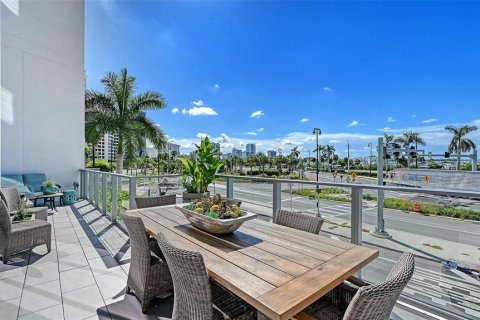 Condo in Sarasota, Florida, 2 bedrooms  № 2428924 - photo 20