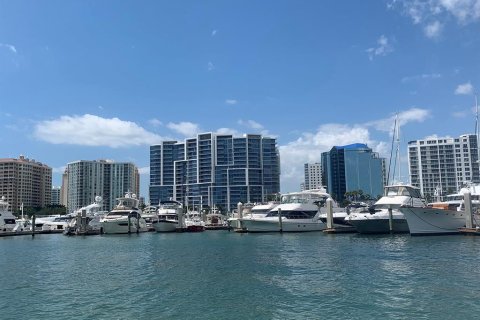 Condo in Sarasota, Florida, 2 bedrooms  № 2428924