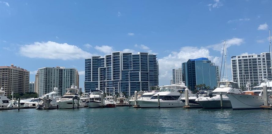 Condo in Sarasota, Florida, 2 bedrooms  № 2428924