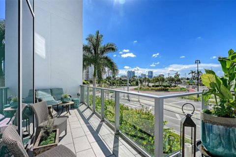Condo in Sarasota, Florida, 2 bedrooms  № 2428924 - photo 21