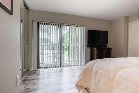 Adosado en venta en West Palm Beach, Florida, 2 dormitorios, 114.83 m2 № 1970669 - foto 15