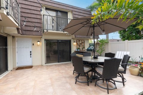 Adosado en venta en West Palm Beach, Florida, 2 dormitorios, 114.83 m2 № 1970669 - foto 4