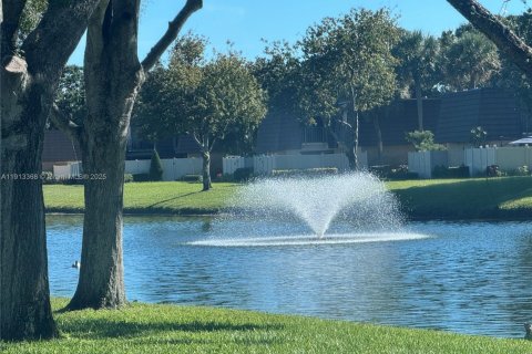 Adosado en venta en West Palm Beach, Florida, 2 dormitorios, 114.83 m2 № 1970669 - foto 18