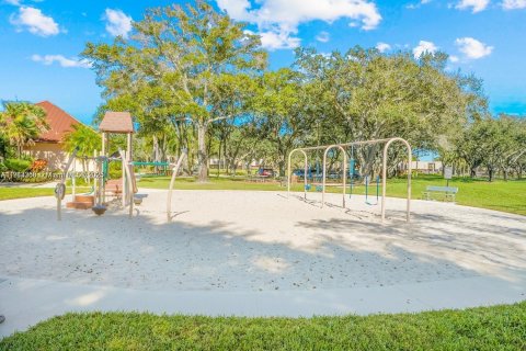 Adosado en venta en West Palm Beach, Florida, 2 dormitorios, 114.83 m2 № 1970669 - foto 26