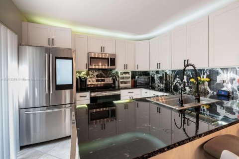 Adosado en venta en West Palm Beach, Florida, 2 dormitorios, 114.83 m2 № 1970669 - foto 6