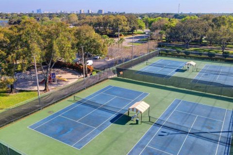 Adosado en venta en West Palm Beach, Florida, 2 dormitorios, 114.83 m2 № 1970669 - foto 23