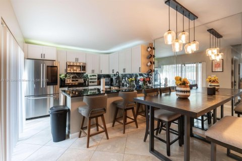 Adosado en venta en West Palm Beach, Florida, 2 dormitorios, 114.83 m2 № 1970669 - foto 8