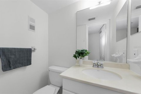 Condominio en venta en Clearwater, Florida, 1 dormitorio, 65.96 m2 № 1886036 - foto 16