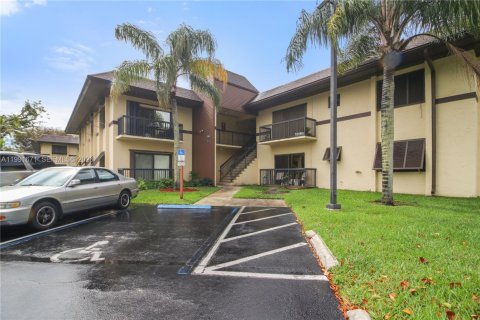 Condominio en Miami, Florida, 1 dormitorio  № 2056152